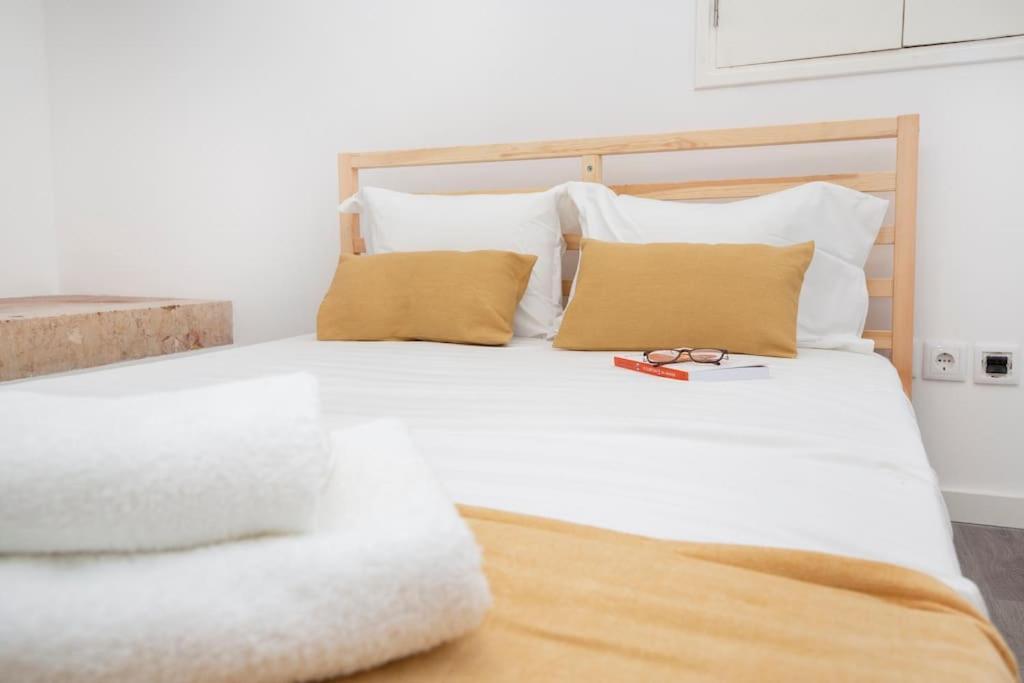 Santa Marta Cozy Apt W/ Ac Lisbon Luaran gambar