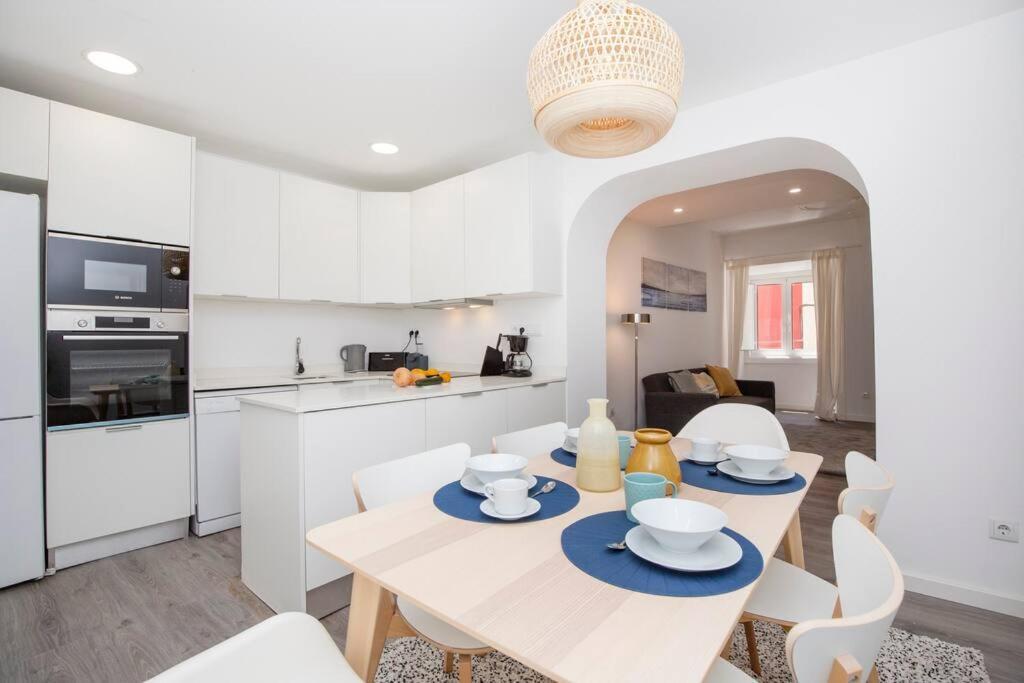Santa Marta Cozy Apt W/ Ac Lisbon Luaran gambar