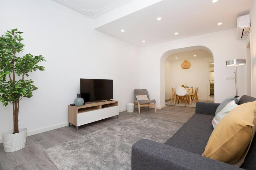 Santa Marta Cozy Apt W/ Ac Lisbon Luaran gambar